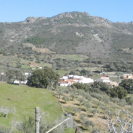 Apartamentos Rurales En Plena Sierra La Calera Екстер'єр фото