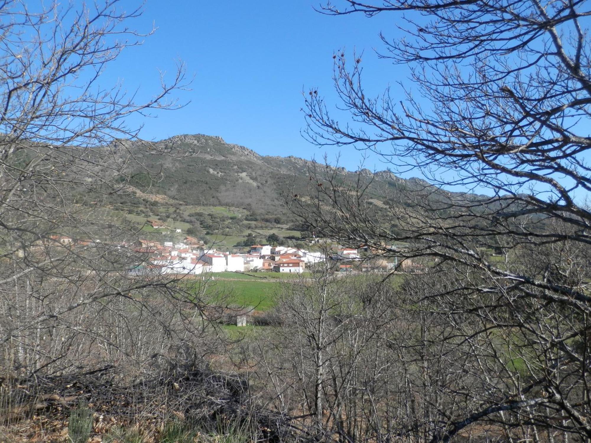 Apartamentos Rurales En Plena Sierra La Calera Екстер'єр фото