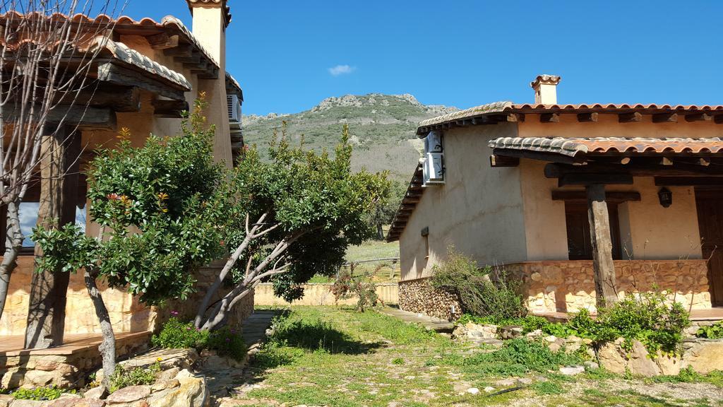 Apartamentos Rurales En Plena Sierra La Calera Екстер'єр фото