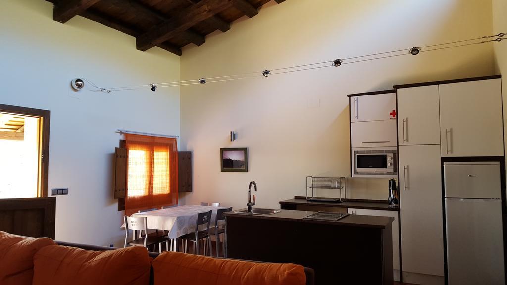 Apartamentos Rurales En Plena Sierra La Calera Екстер'єр фото